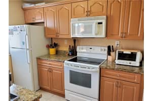 12650 Kenwood Ln APT C, Fort Myers, FL 33907, Sold 10/12/20