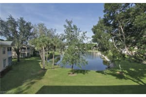 668 Wiggins Lake Dr, Naples, FL 34110, Sold 10/16/20