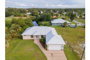 20575 Casaly Dr, Alva, FL 33920, Sold 12/14/20