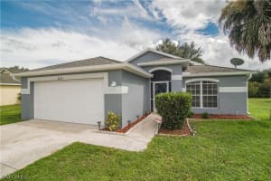 4425 Varsity Lakes Dr, Lehigh Acres, FL 33971, Sold 11/06/20