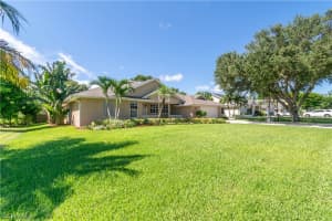 6715 Willow Lake Cir, Fort Myers, FL 33966, Sold 11/20/20
