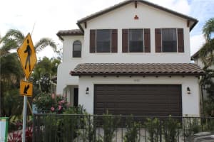 8725 Madrid Cir, Naples, FL 34104, Sold 11/30/20