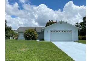 20781 Coconut Dr, Estero, FL 33928, Sold 10/09/20
