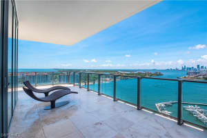 800 South Pointe Dr APT 2004, Miami Beach, FL 33139, Sold 02/02/21