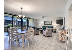 1401 Middle Gulf Dr o201, Sanibel, FL 33957, Sold 11/10/20