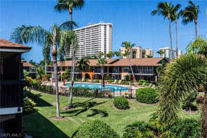 32 Greenbrier St, Marco Island, FL 34145, Sold 11/06/20