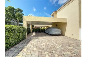 649 Beachwalk Cir, Naples, FL 34108, Sold 03/31/21