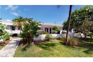 312 Periwinkle Way UNIT 8, Sanibel, FL 33957, Sold 03/26/21