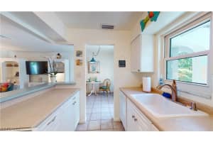 312 Periwinkle Way UNIT 8, Sanibel, FL 33957, Sold 03/26/21