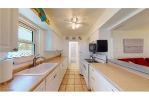 312 Periwinkle Way UNIT 8, Sanibel, FL 33957, Sold 03/26/21