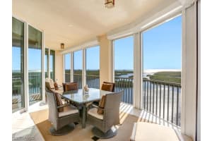 435 Dockside Dr, Naples, FL 34110, Sold 01/27/21