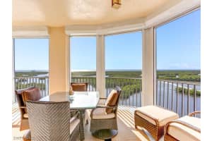 435 Dockside Dr, Naples, FL 34110, Sold 01/27/21