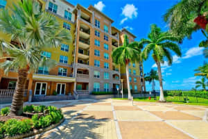 2825 Palm Beach Blvd APT 420, Fort Myers, FL 33916, Sold 11/24/20