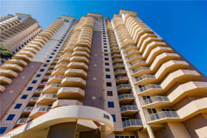 2090 W First St #1010, Fort Myers, FL 33901, Sold 04/16/21