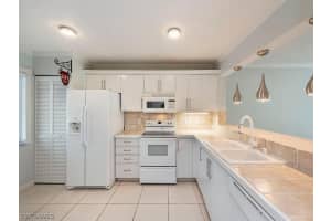 3002 Sandpiper Bay Cir, Naples, FL 34112, Sold 07/09/21