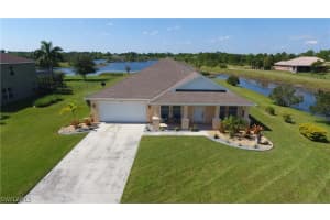 8000 Fountain Mist Blvd, Lehigh Acres, FL 33972, Sold 01/08/21