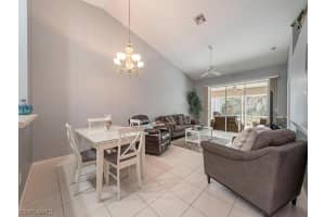 5352 Whitten Dr, Naples, FL 34104, Sold 11/20/20