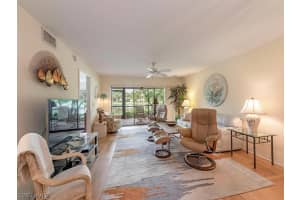 531 Lake Louise Cir, Naples, FL 34110, Sold 12/02/20