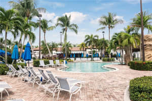 985 Sandpiper St, Naples, FL 34102, Sold 12/18/20