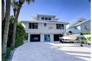 706 Pan Am Ave, Naples, FL 34110, Sold 05/11/21