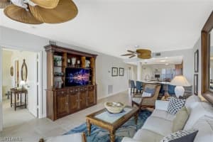 13105 Vanderbilt Dr, Naples, FL 34110, Sold 03/19/21