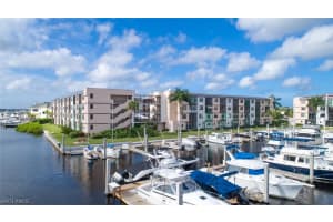 803 River Point Dr, Naples, FL 34102, Sold 02/08/21