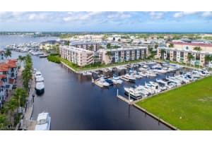 803 River Point Dr, Naples, FL 34102, Sold 02/08/21