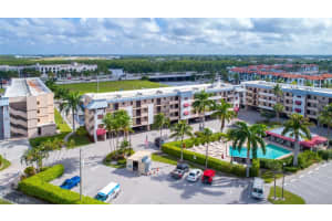 803 River Point Dr, Naples, FL 34102, Sold 02/08/21
