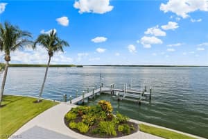 290 Estrellita Dr, Fort Myers Beach, FL 33931, Sold 01/22/21