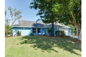 475 Nottingham Dr, Naples, FL 34109, Sold 01/06/21