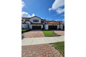 7976 Bristol Cir, Naples, FL 34120, Sold 02/12/21