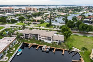 1835 Beach Pkwy APT 202, Cape Coral, FL 33904, Sold 11/23/20