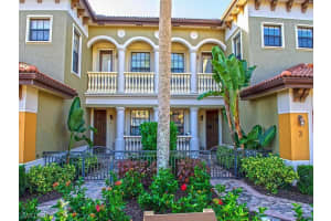1259 Carpazi Ct, Naples, FL 34105, Sold 11/24/20