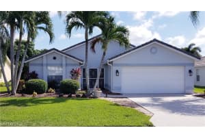 7517 Cameron Cir, Fort Myers, FL 33912, Sold 02/12/21