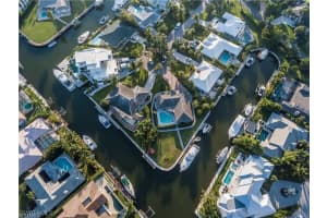 2140 Shad Ct, Naples, FL 34102, Sold 04/15/21