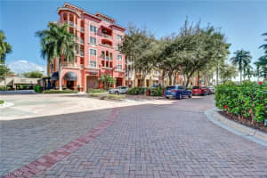 401 Bayfront Pl, Naples, FL 34102, Sold 12/03/20