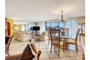 1401 Middle Gulf Dr o405, Sanibel, FL 33957, Sold 12/11/20