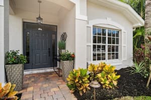 343 Burnt Pine Dr, Naples, FL 34119, Sold 12/03/20