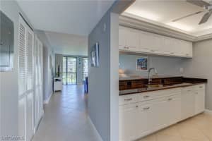 1501 Middle Gulf Dr h203, Sanibel, FL 33957, Sold 12/23/20