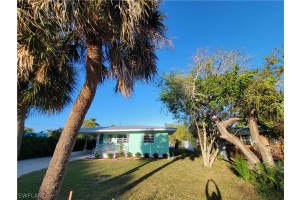 7811 Estero Blvd, Fort Myers Beach, FL 33931, Sold 03/16/21