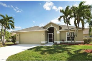 9403 Palm Island Cir, North Fort Myers, FL 33903, Sold 01/08/21