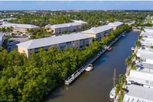 3071 Sandpiper Bay Cir, Naples, FL 34112, Sold 04/11/21