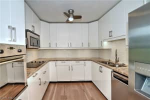 103 Clubhouse Dr, Naples, FL 34105, Sold 03/30/21