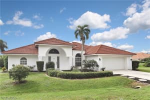 915 Moon Lake Dr, Naples, FL 34104, Sold 02/12/21