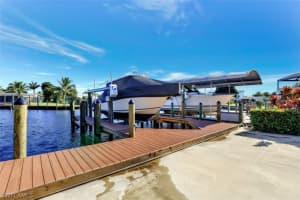 2126 Club House Rd, North Fort Myers, FL 33917, Sold 12/28/20