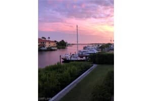 805 River Point Dr, Naples, FL 34102, Sold 03/26/21