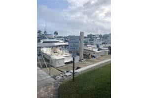 805 River Point Dr, Naples, FL 34102, Sold 03/26/21