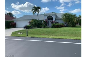 1055 Moon Lake Dr, Naples, FL 34104, Sold 02/05/21