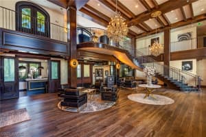 221 9th St S #304, Naples, FL 34102, Sold 12/11/20