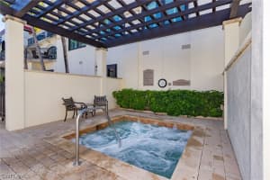 221 9th St S #304, Naples, FL 34102, Sold 12/11/20